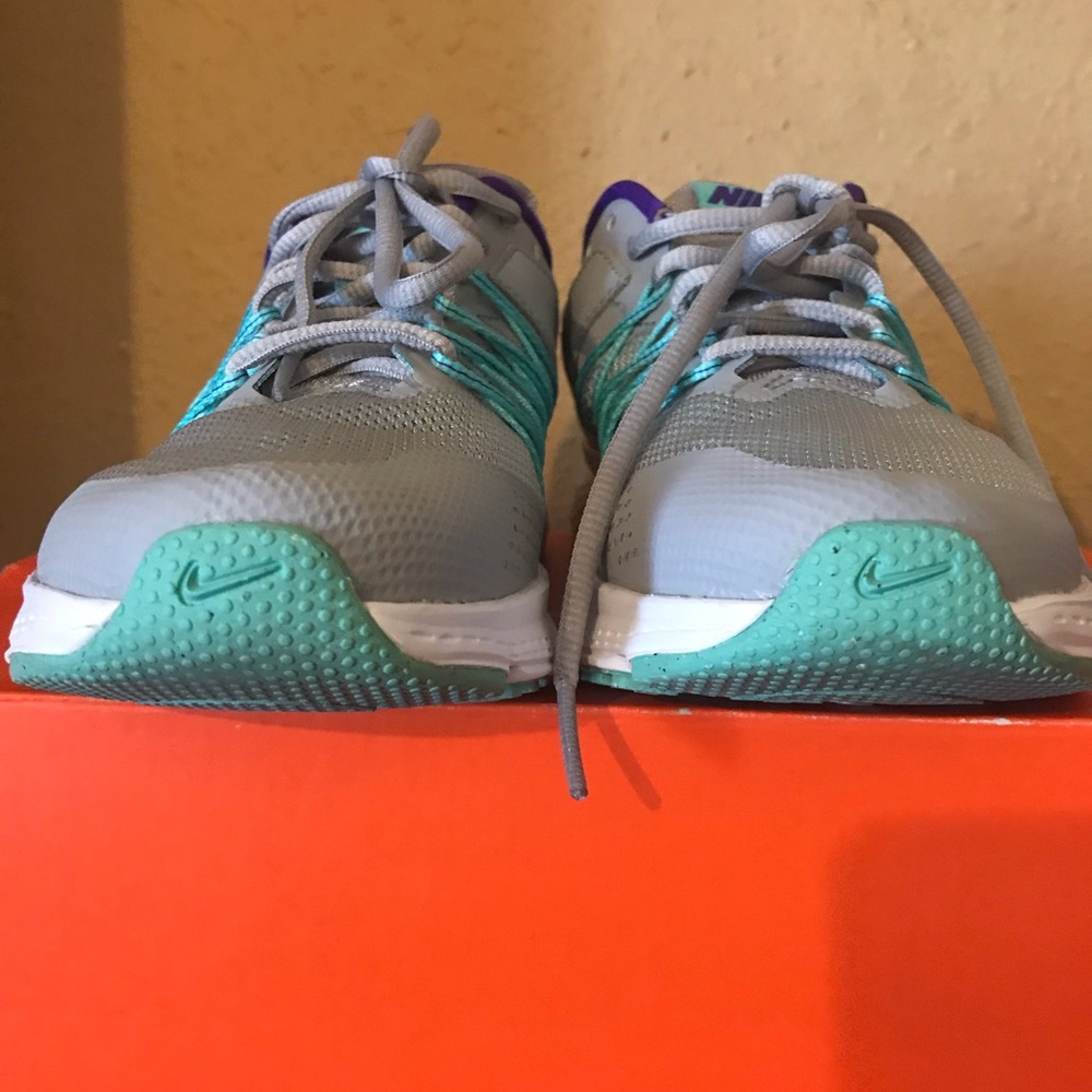 Womens nike air (size 6 ) - Picture 4 of 5